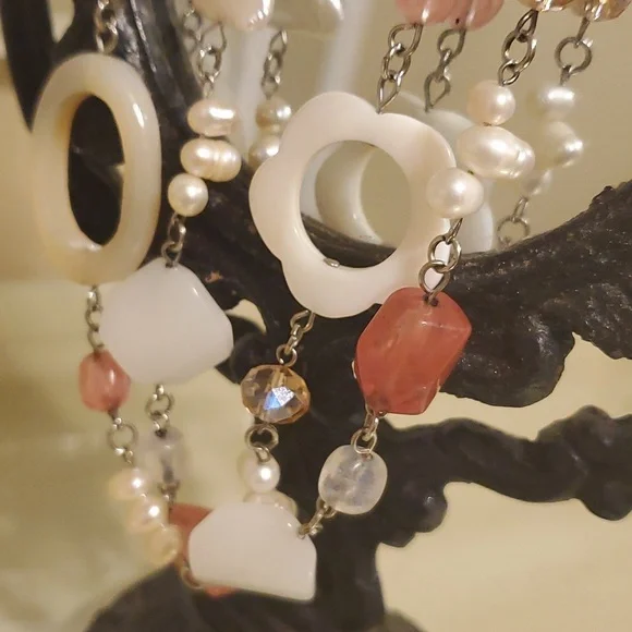 Gorgeous flower necklace - Picture 5 of 5